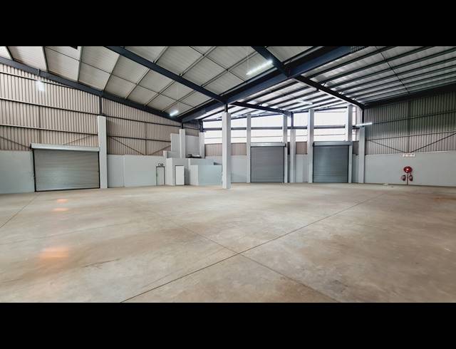 2,275M² WAREHOUSE TO LET IN COSMO BUSINESS PARK